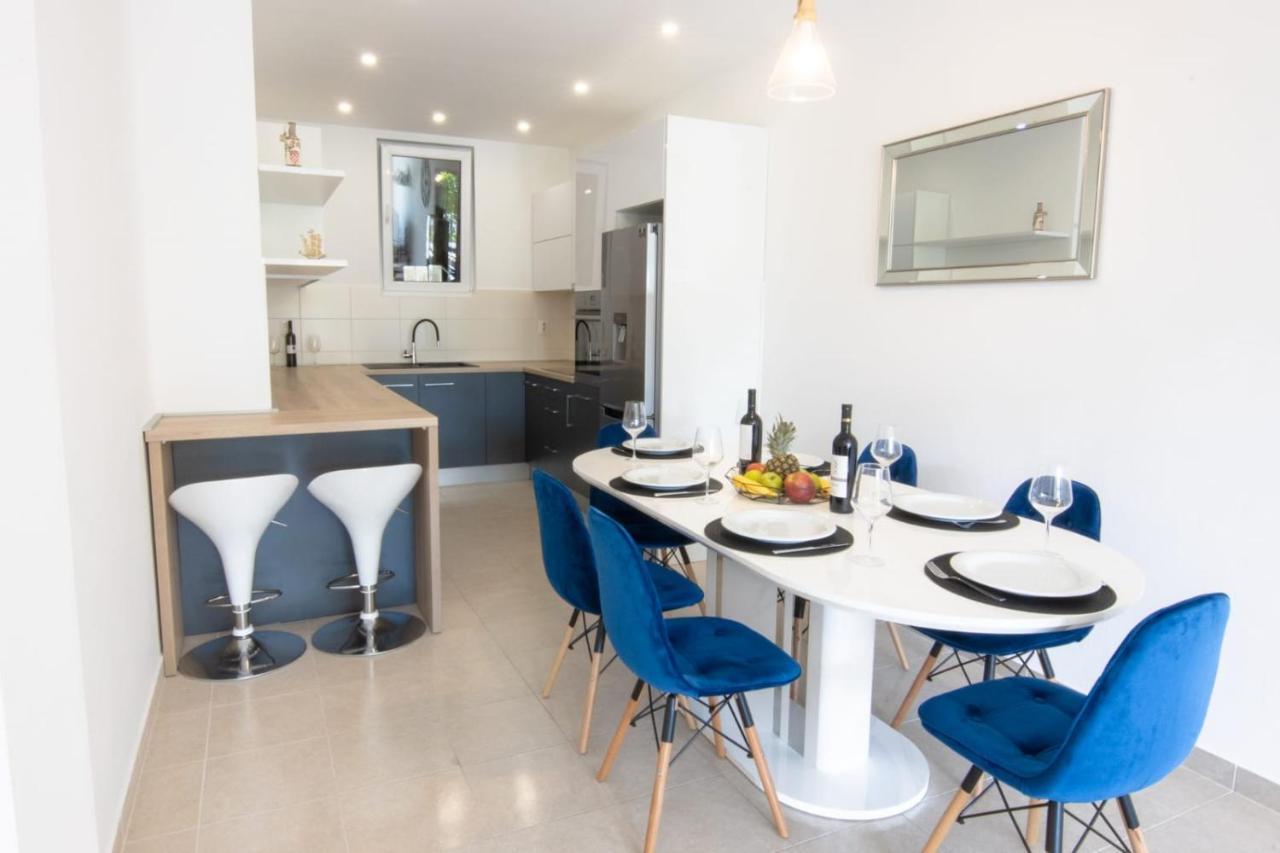 Apartment Cvita Free Beach Parking Makarska Dış mekan fotoğraf